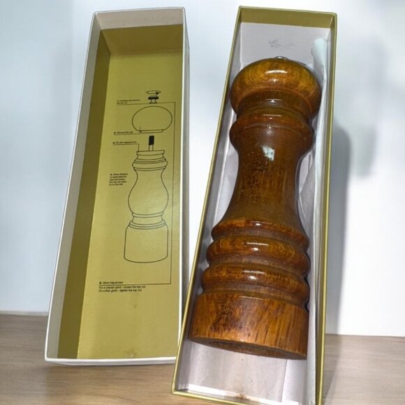 MIU Beech Wood Peppermill Shaker 8 inches - Picture 1 of 5